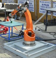 -6 EKSENLİ ROBOT SERGİLENDİ